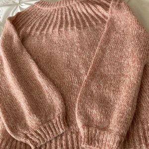 Ladies sweater , in now for fall Lauren Conrad soft pink sold at Kohl’s